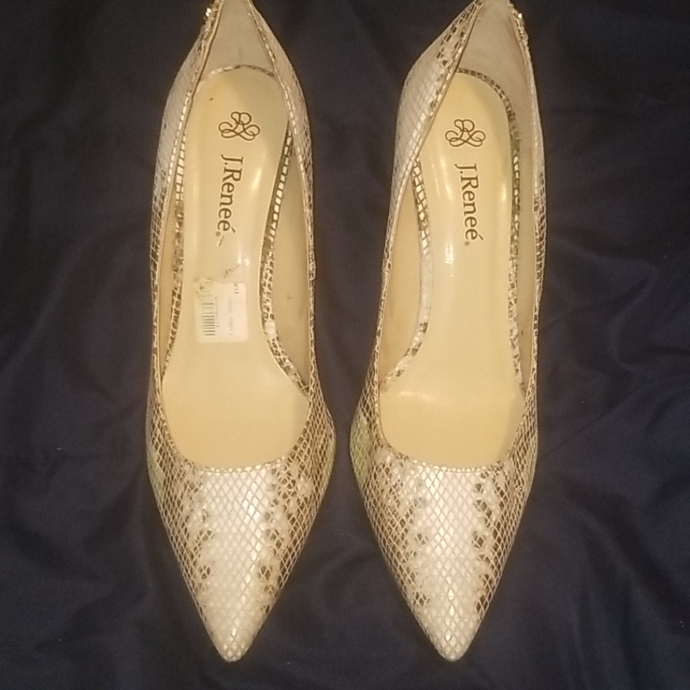 Ladies shoes